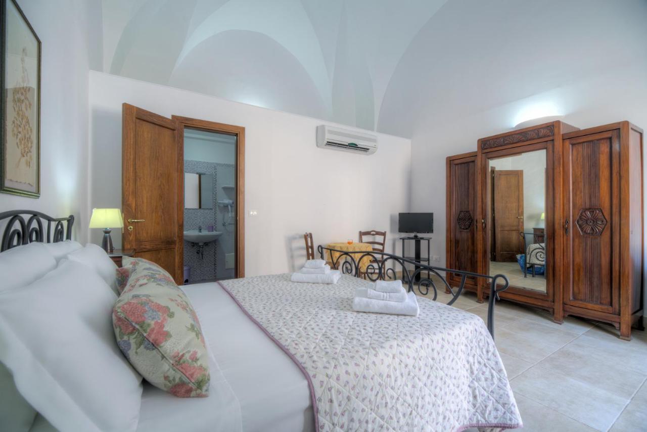 Bed and Breakfast Lu Caffa By Typney Vernole Exterior foto