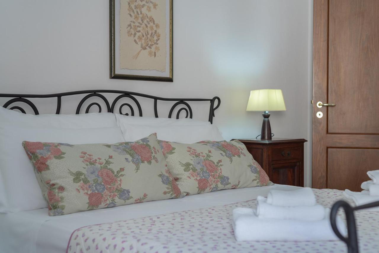 Bed and Breakfast Lu Caffa By Typney Vernole Exterior foto